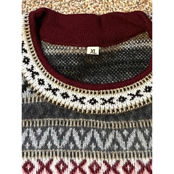 PAQU Alpaca Wool Women's Crew Neck Sweater.  Maroon. Size XL - Picture 3 of 6